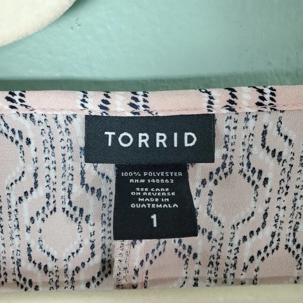 Torrid Womens Nonec Multicolor Geo Print Open Back Georgette Blouse Top Size 1